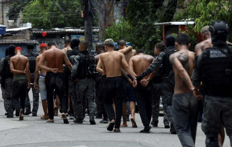 Río de Janeiro: Enfrentamiento de la policía con narcos